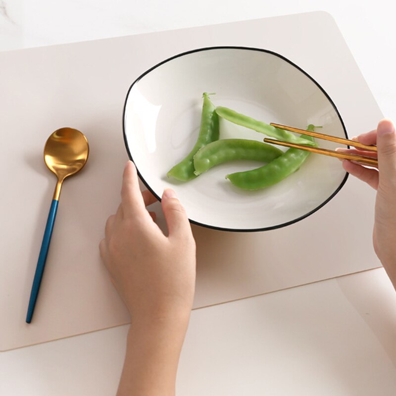 Baby Silicone Placemat Child's Plate Mat Food Grade Silicone Table Pad Waterproof Heat Insulation Kitchen Gadget Easy Cleaning