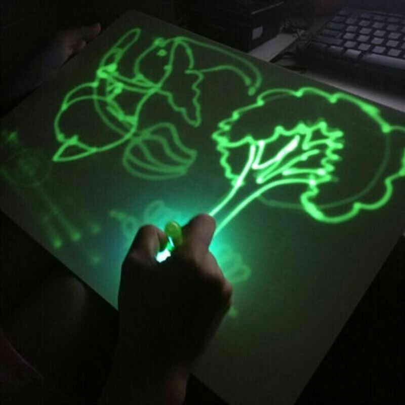 Bambini Fluorescente Tavolo da disegno Magico Disegnare con la Luce Divertimento Lo Sviluppo di Regalo Del Giocattolo