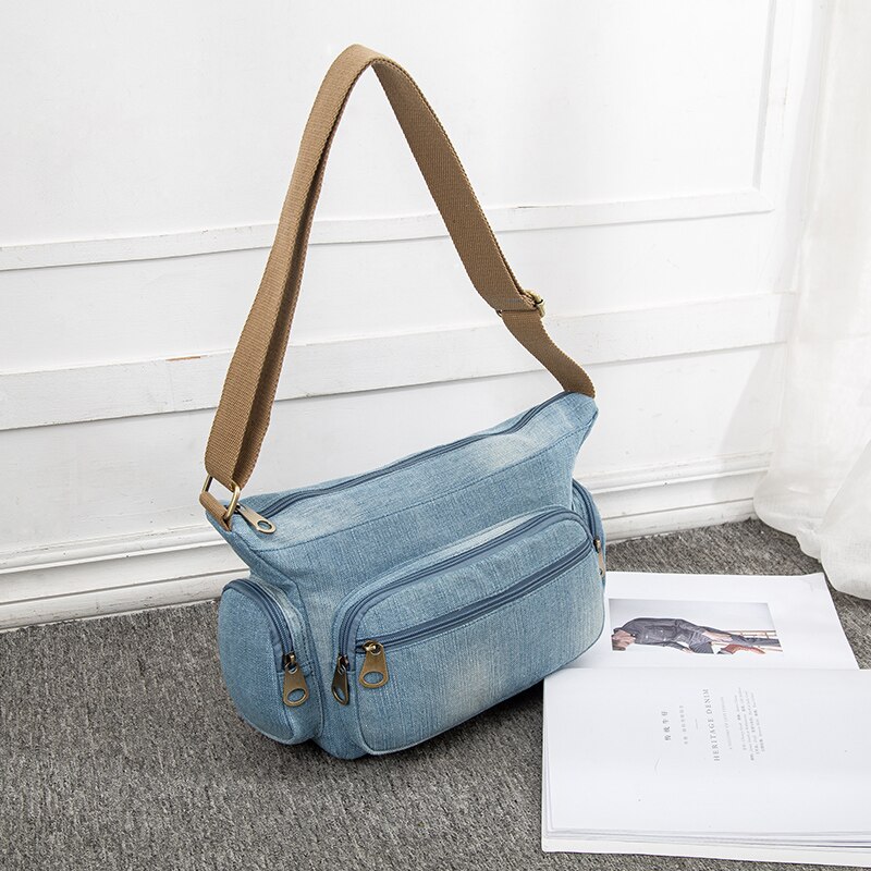 Afslappet denim kvinder skuldertaske mumie crossbody taske lærred dame messenger tasker rejse håndtasker blå bolsa feminina: Lyseblå