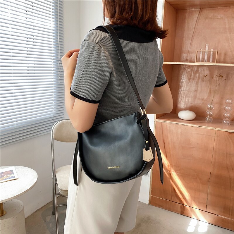 Casual Solid Color Small Crossbody Bags for Women Simple PU Leather Letter Shoulder Bag Ladies Purses and Handbags