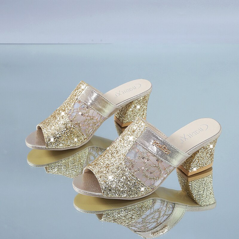 Sandales à talons carrés en métal pour femme, chaussures d'été à bout ouvert et argent doré, Q00016, collection: Or / 39