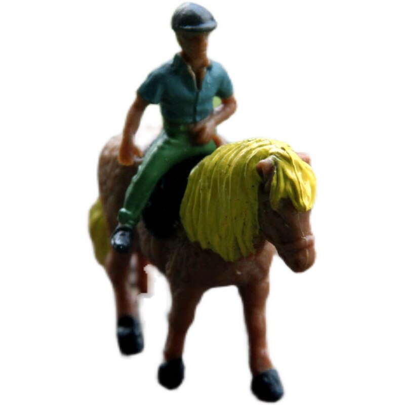 Scale 1:64 Riding Miniature Horse People With Cows For Architectural Farm Working Man Railway Layout Landscape