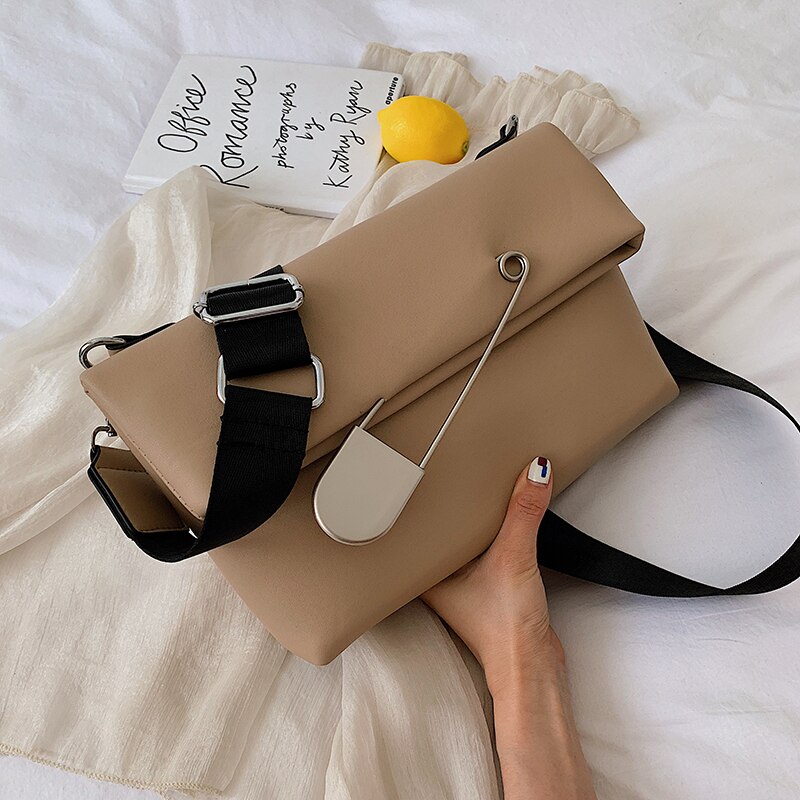 Kvindelige afslappet håndtaske pu læder kvinders håndtaske fold skulder messenger taske: Khaki