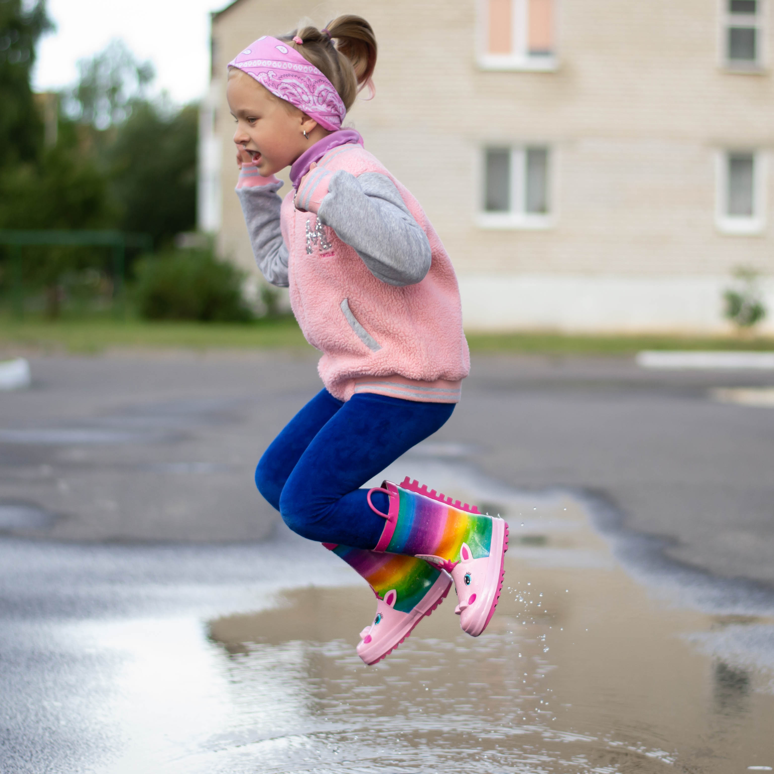 Kunhyshoo botas de chuva para crianças, botas de borracha infantil com unicórnio e arco-íris, calçados à prova d'água