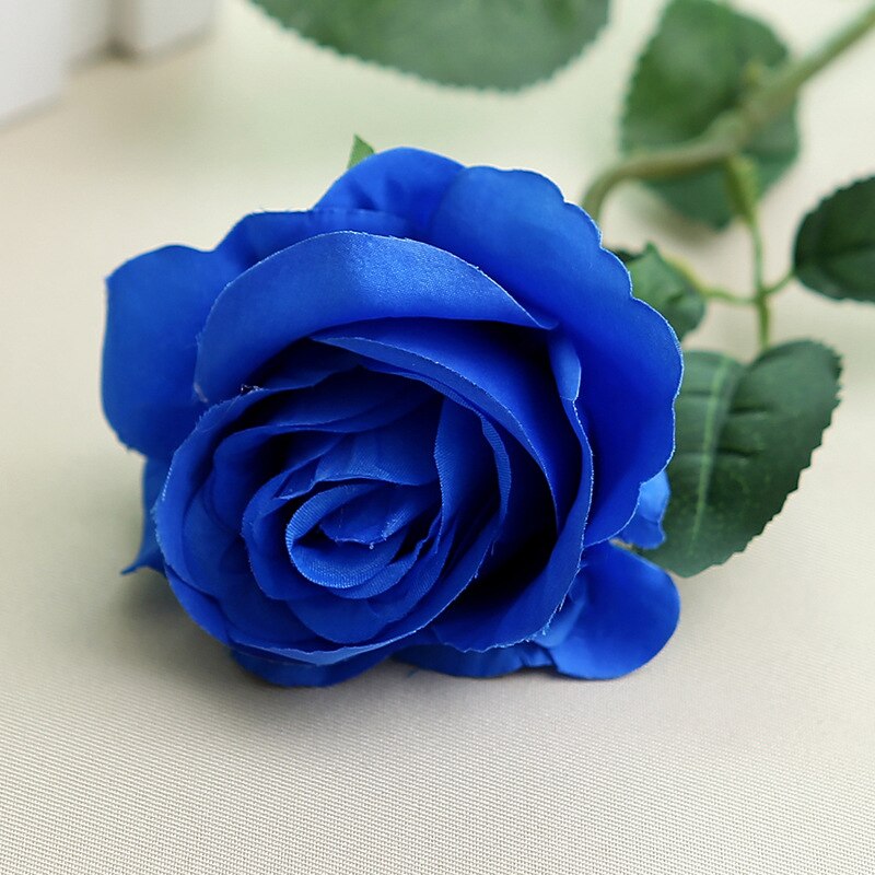 9 stk. grenstamme latex rose hånd føler filt simulation dekorativ kunstig silikone rose blomster hjem bryllup: Blå