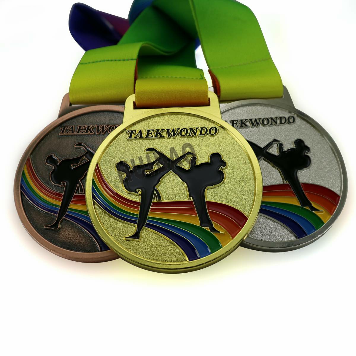 1 Set Taekwondo Medailles met Lint 1 Set Bevatten 1 pcs Gouden Medaille en 1 pcs Zilveren Medaille, 1 pcs Koperen Medaille Maat 70 MM
