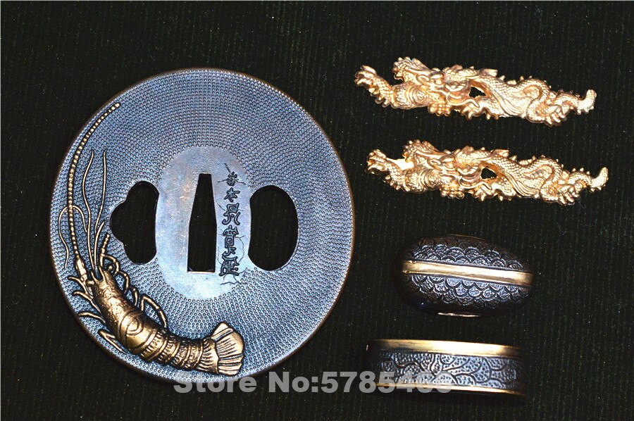 Guardia mani in lega samurai Tsuba Kashira Fuchi Menuki per spada Guardia mani in lega samurai Tsuba Kashira Fuchi Menuki per spada