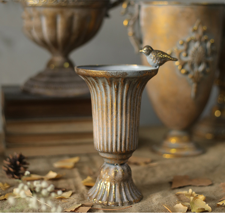 Classico Calice Del Fiore Vaso Retrò Nostalgico Ferro Battuto Vaso di Fiori per La Casa Soggiorno Decorazione di Cerimonia Nuziale Tavolo Vaso wazon