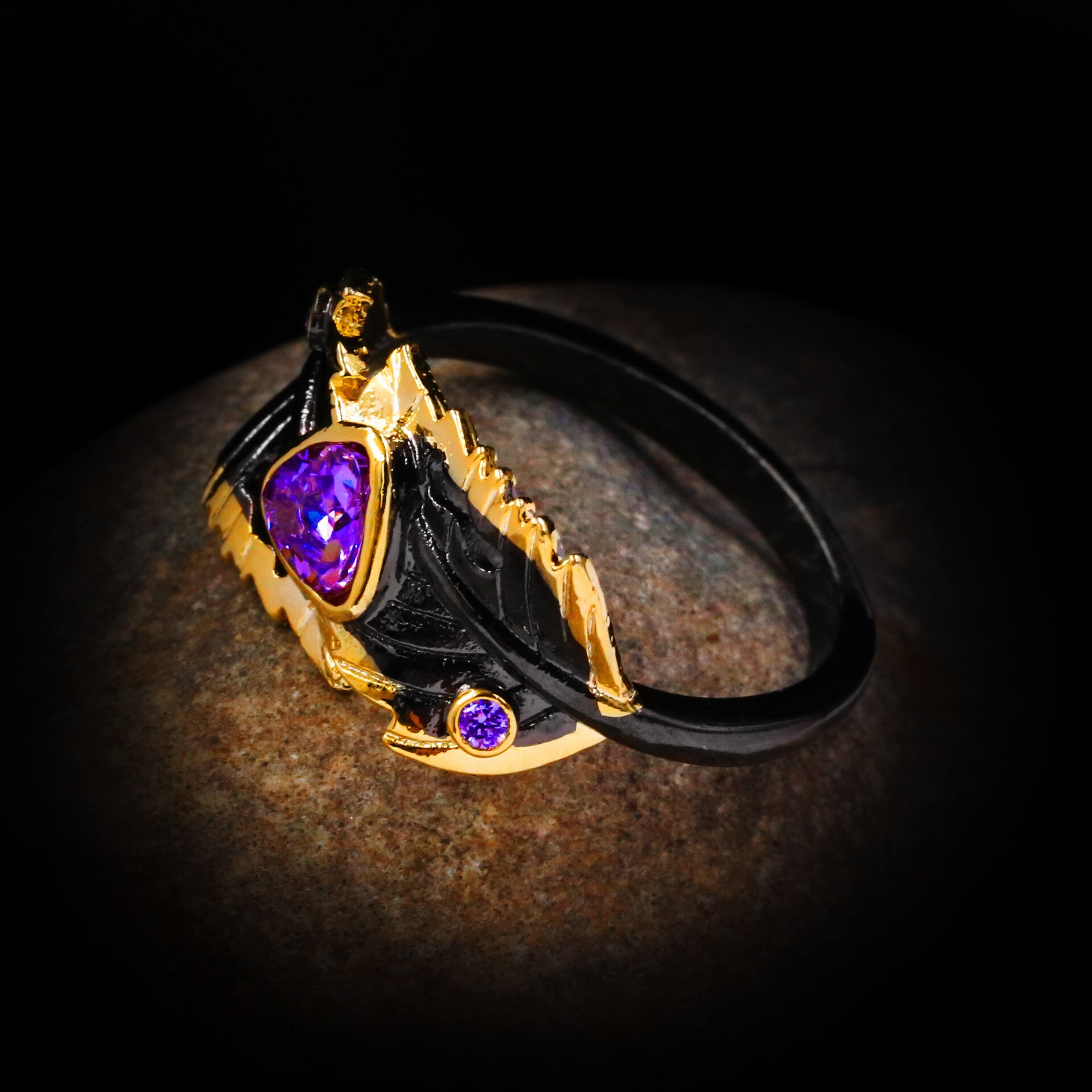 Exquisite Leaf Purple Zircon Ladies Ring Black Gold Style Jewelry Advanced Original 925 Silver Ring