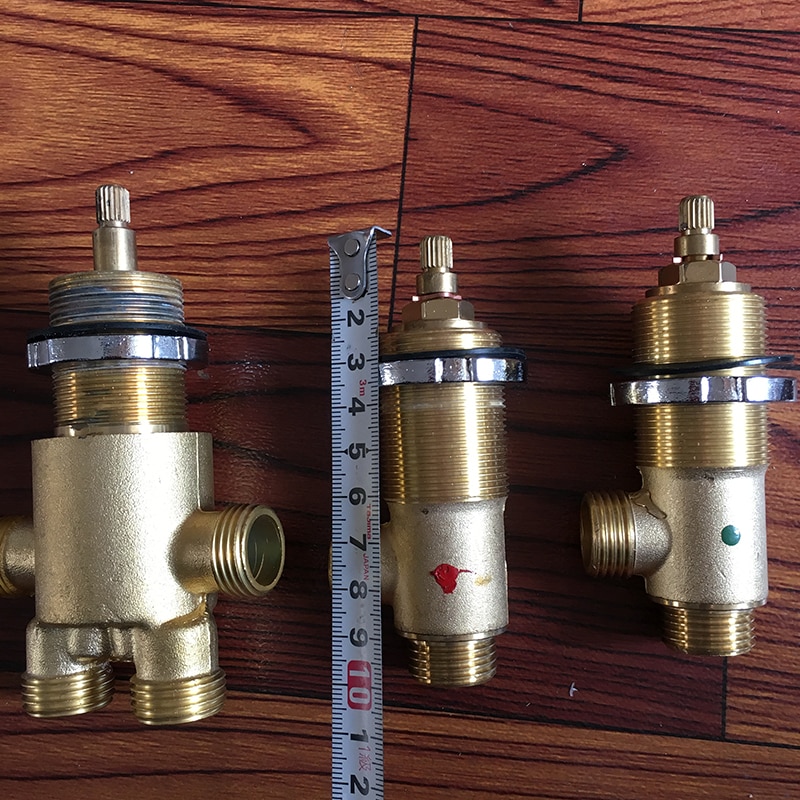 MTTUZK Solid Brass Chrome Finish Bathtub and Cold Water Control Valve Bath Shower Mixer Bathtub Faucet 3 Piece Set Faucet