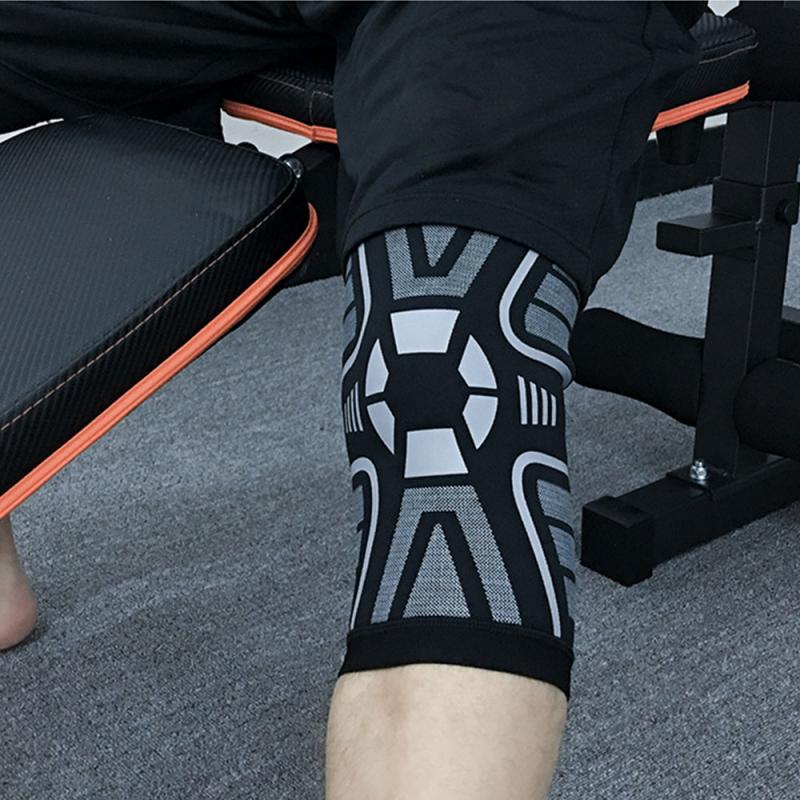 1 stk knæpuder sport fitness knæpude fitness gear bøjle løbe basketball volleyball støtte knæpude sikkerhed knæ bøjle: Grå / M