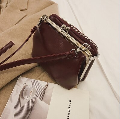 Chique koreaanse schoudertas met cliptas: Rood