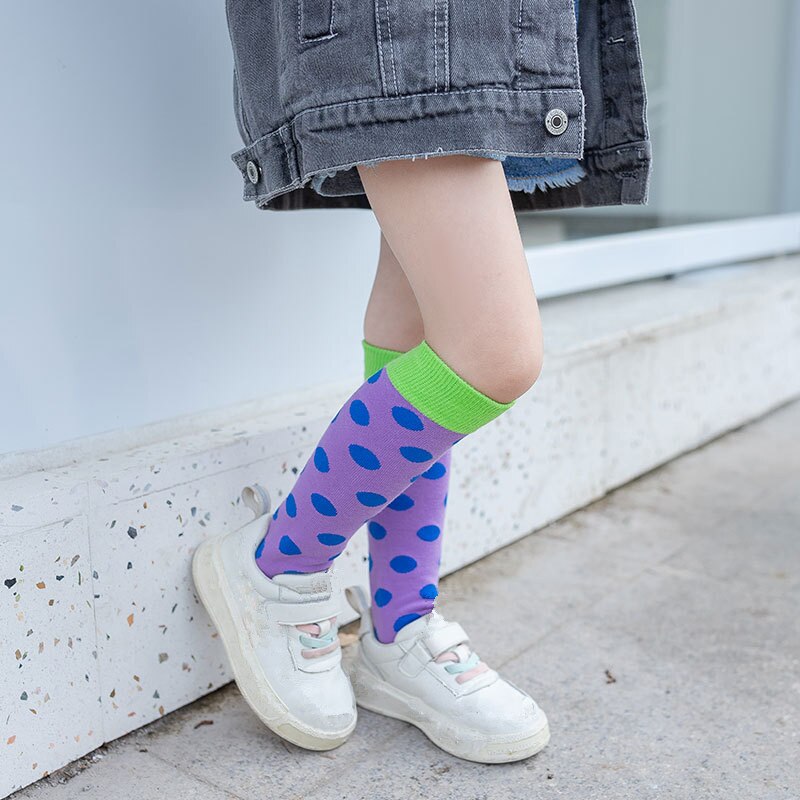 Dziecko dzieci kolana wysokie modne skarpetki z nadrukiem dziewczyny dzieci skarpetki na wiosnę jesień dziecko maluchy chłopiec dziewczyna długie skarpetki kropki 2-12Y