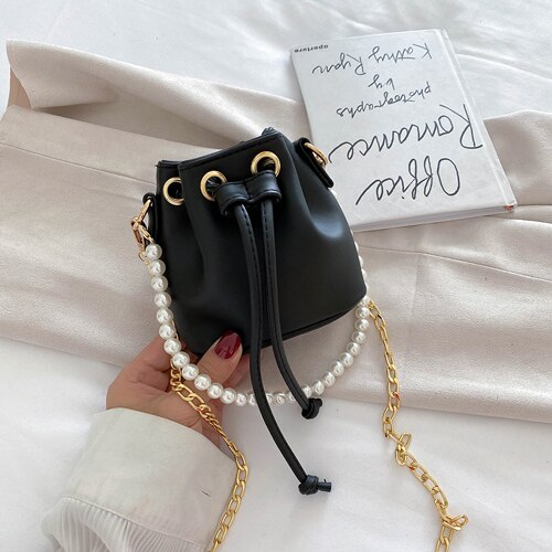 Dames mini emmertas parel handtas pu leer effen kleur ketting schoudertassen kleine schattige dames crossbody handtas: Zwart