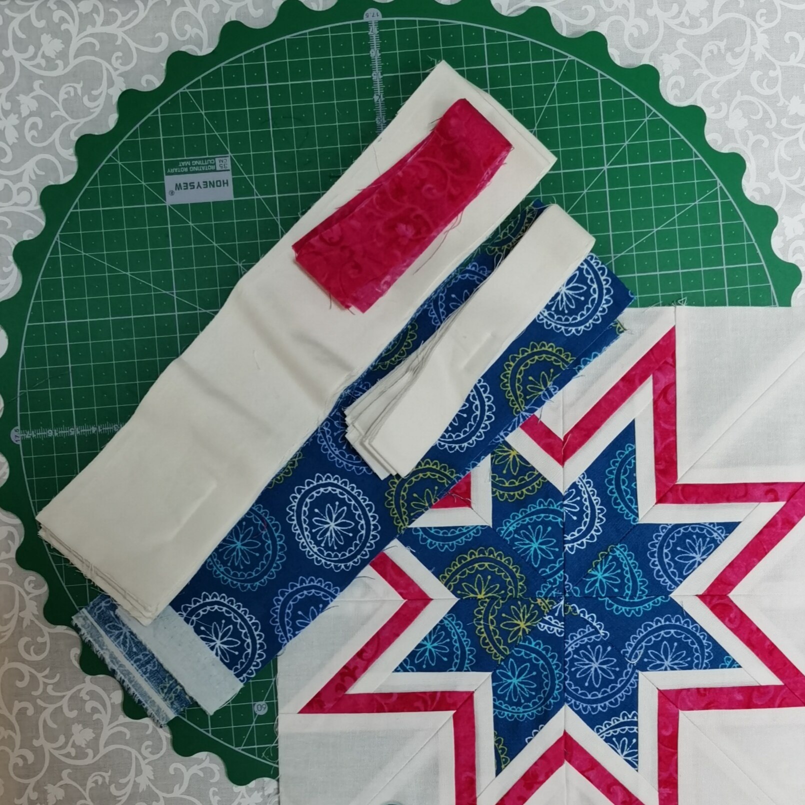 Self Healing Rotary Cutting Mat for Office School Supplies Quilting, Paper Craft, Clay Craft, Art Craft size 8 inch (20cmX20cm): BIG