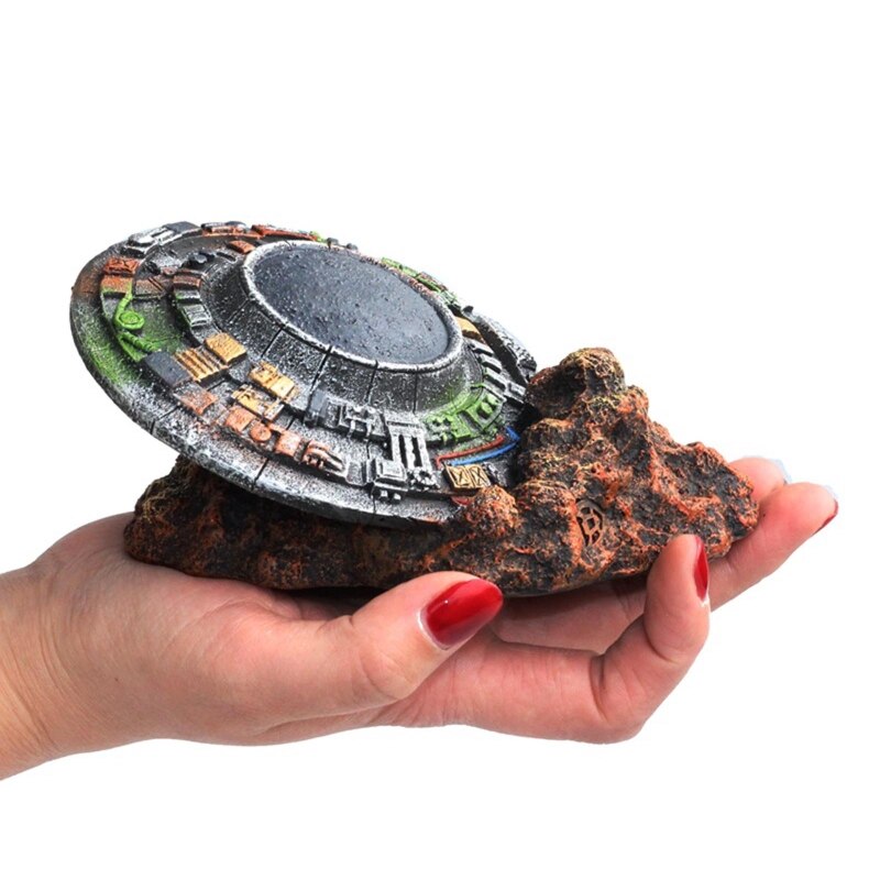 Aquarium UFO Decorations Fish Tank Ornaments Small Resin Sunken Spaceship for Freshwater Saltwater Betta Tanks Decor