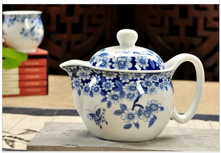 Chinese Kung Fu Porcelain Teapot with Infuser Handmade Dragon Flower Puer Tea Pot 350ml Ceramic Samovar Kungfu Teaware: Burgundy