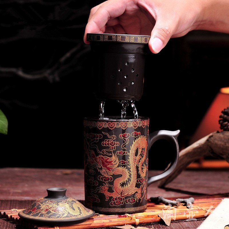 420ml lilla leire drage te kopp klassisk kung fu te keramisk krus med filter / infusjon til kaffe og te sett