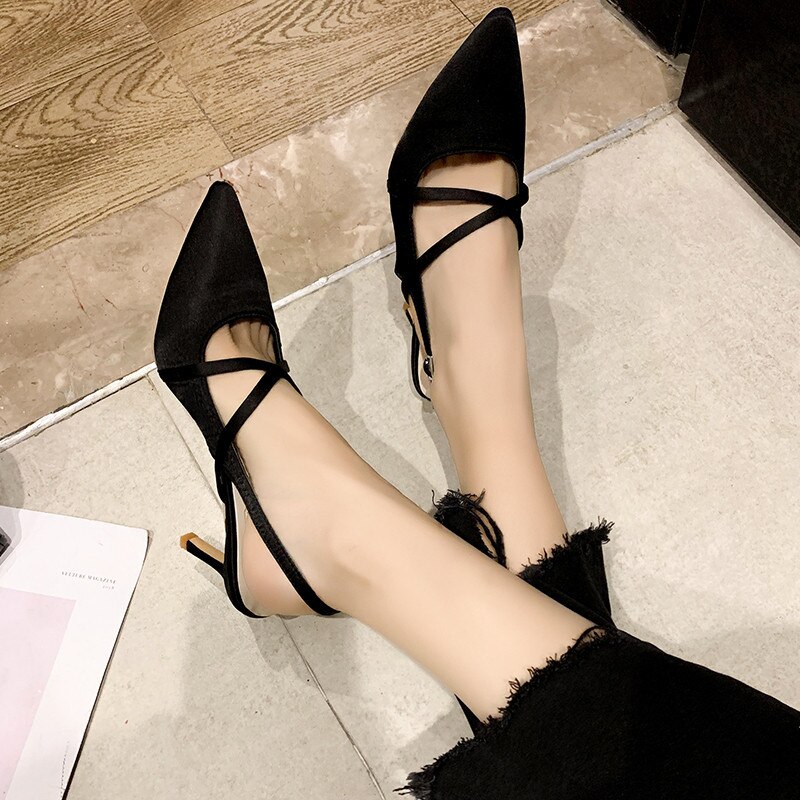 Teahoo summer women sandals leisure hollow out ankle strap buckle lady roman shoes pointed party shoes mujer