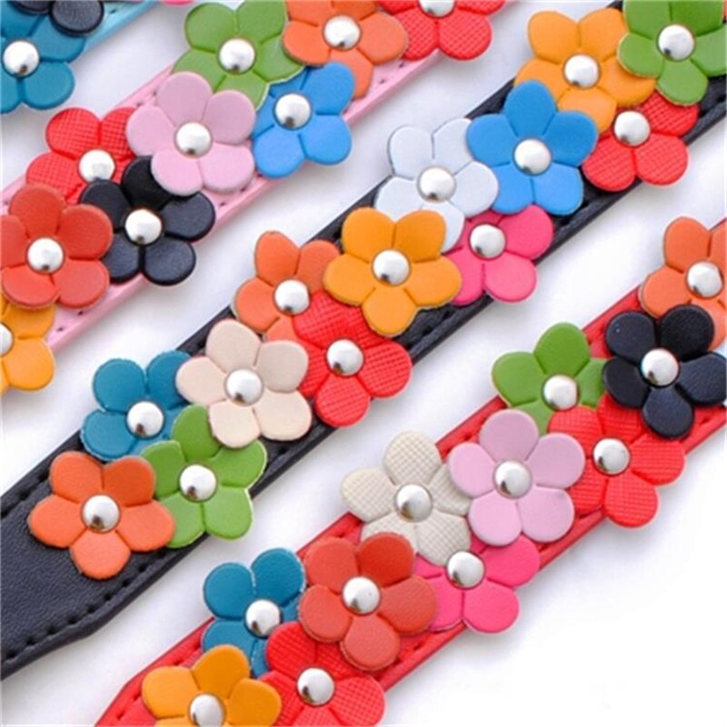 Collare per cani regolabile fiore creativo con borchie cucciolo di cane cane PU collare in pelle fibbia gatti tracolla forniture per animali domestici collare per gatto per cani