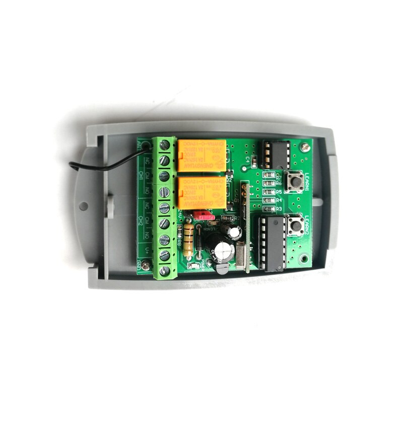 1 X Universele 433 mhz afstandsbediening ontvanger + 2X433 MHZ afstandsbediening voor gate/garage deur /sluiter deur/Automatische deur