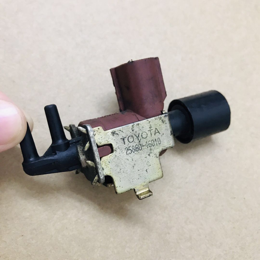 Vacuum Switch Solenoid Valve For Sienna L-exus LX470 25860-46010 2586046010 25860-31010 25860-46010 For GS300 V6 3.0L