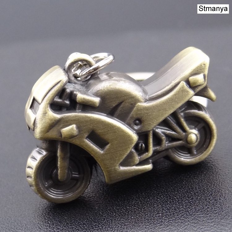 porte-clés moto breloque porte-clés en métal hommes femmes voiture porte-clés 4 couleur porte-clés meilleur bijoux: Amy Green