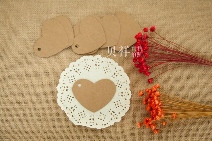 100 stuks doe-het-zelf hartvormige hanglabels voor bruiloften, bruine kraftpapieren labels voor kleding