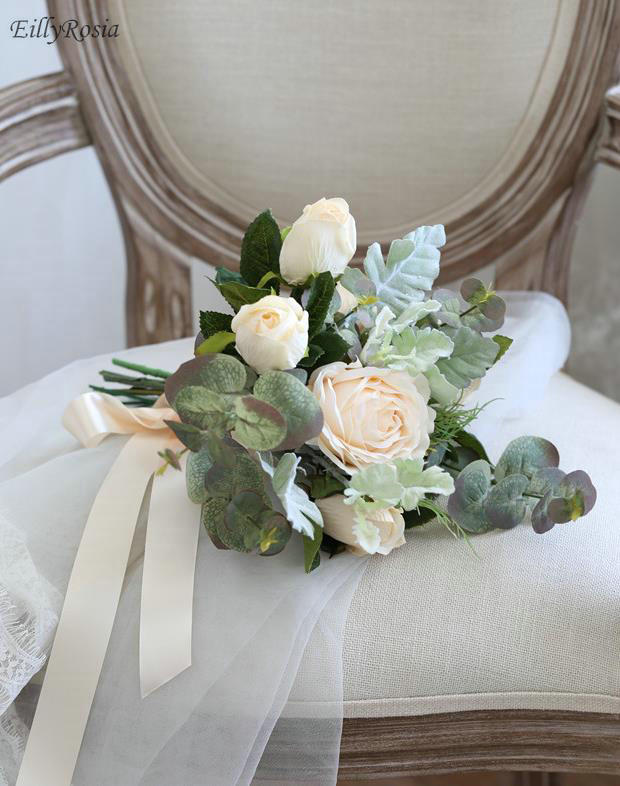 Ramos de novia Kleine Size Bruidsboeket voor Bruidsmeisje Bloem Meisjes Handgemaakte Rozen Eucalyptus Kunstmatige Bruiloft Bloemen