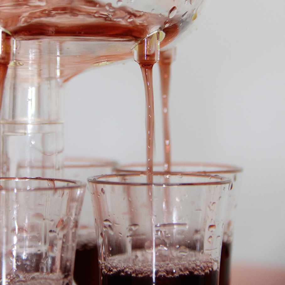 Transparent 6-cup automatic wine dispenser, liquor beer party pourer artifact, can meet the party bar party or drinking game