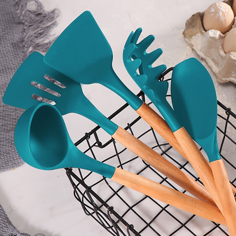Silicone Kitchenware Cooking Utensils Set Non-stick Cookware Spatula Shovel Egg Beaters Wooden Handle Kitchen Cooking Tool Set
