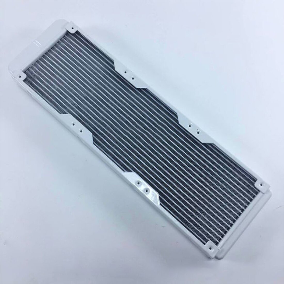 360mm datorkylare i aluminium vattenkylare kylflänsväxlare vattenkylsystem för dator - vit/svart