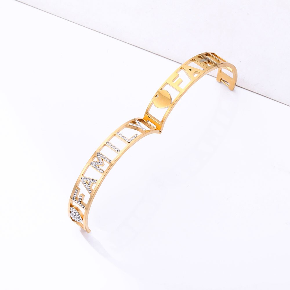 Bracelet à strass en acier inoxydable pour filles, bijou tendance, couleur or, avec lettres de famille, breloques, accessoires pour femmes,