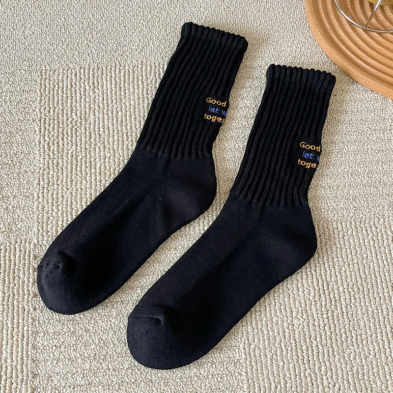 Herrstickade bokstavsstrumpor med medelstora tubstrumpor vintage japanska enfärgade förtjockade sportsstrumpor handduksbotten sportstrumpor för par: Mynta