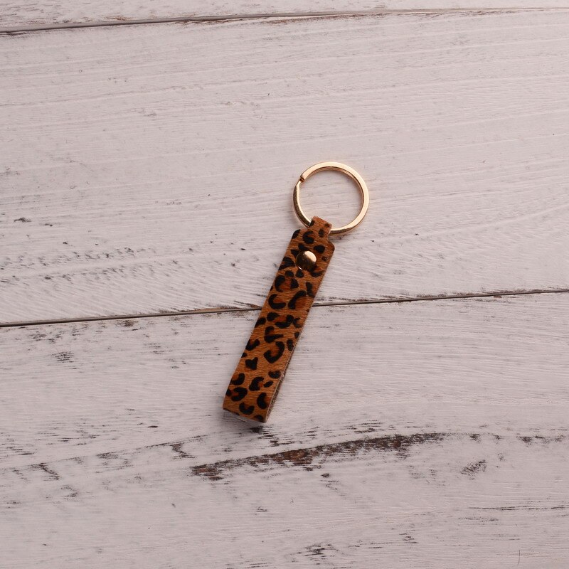 Style Leopard Keychain for Women Men Simple PU Leather Bag Key Accessory Ring Black Pink Brown Key Chain: dark leopard