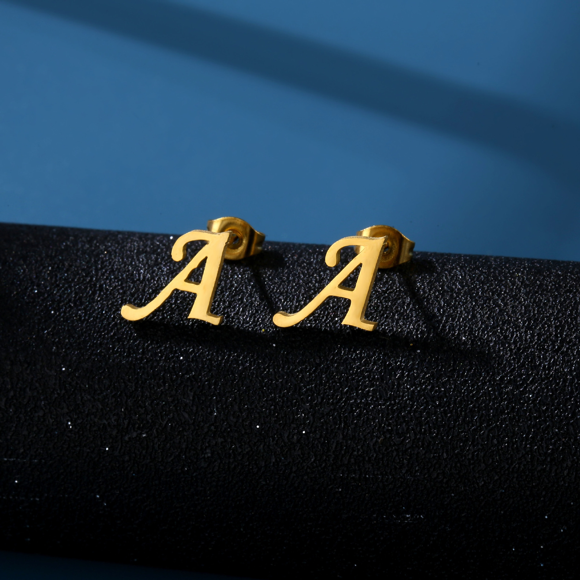 Boucles d'oreilles en acier inoxydable avec lettres initiales minuscules, à la , A/B/C/R/T, 26 lettres de l'alphabet, bijoux pour femmes et amis