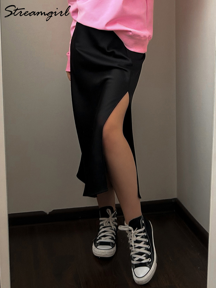Dames satijnen midi rok met elastische taille en split, zwarte a-lijn satijnen rok met split voor op kantoor.