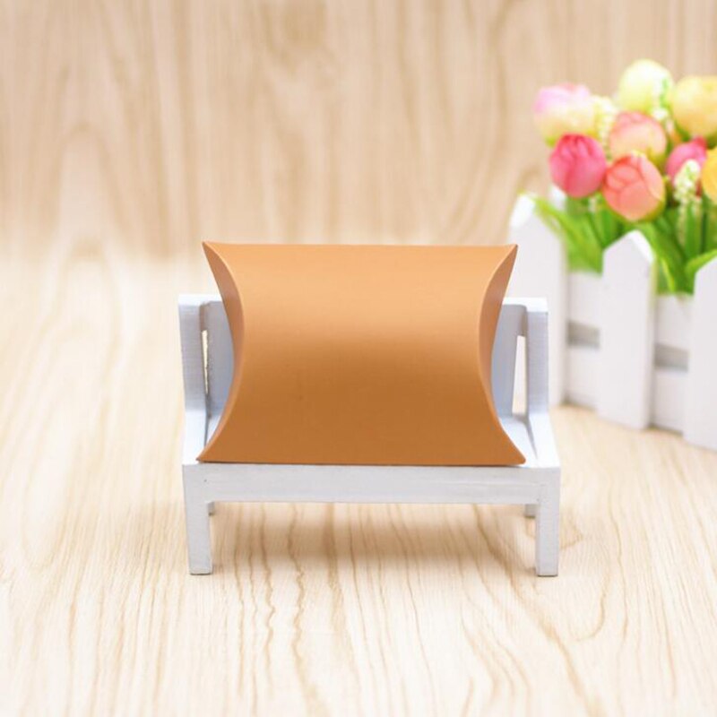 Caja de papel Kraft con forma de almohada para dulces, recuerdo de boda, caja de para pastel de , 50 piezas: Brown