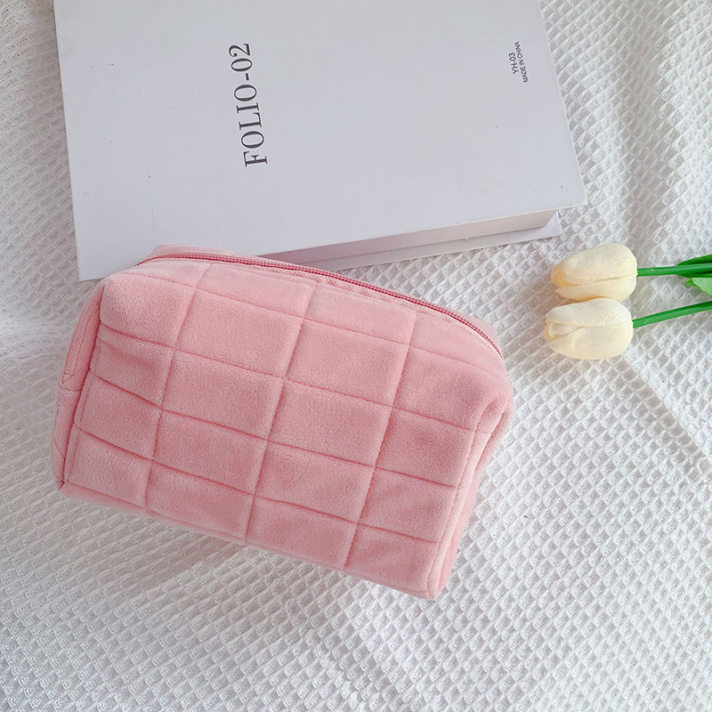 Plush Makeup Bags For Women Soft Travel Cosmetic Bag Organizer Case Young Lady Girls Make Up Case Necessaries Storage Bag: Beige