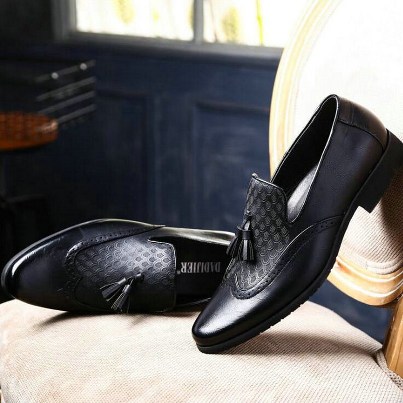 Scarpe eleganti da uomo da uomo Bullock scarpe da uomo in pelle retrò scarpe a punta marrone nere scarpe formali da uomo 569