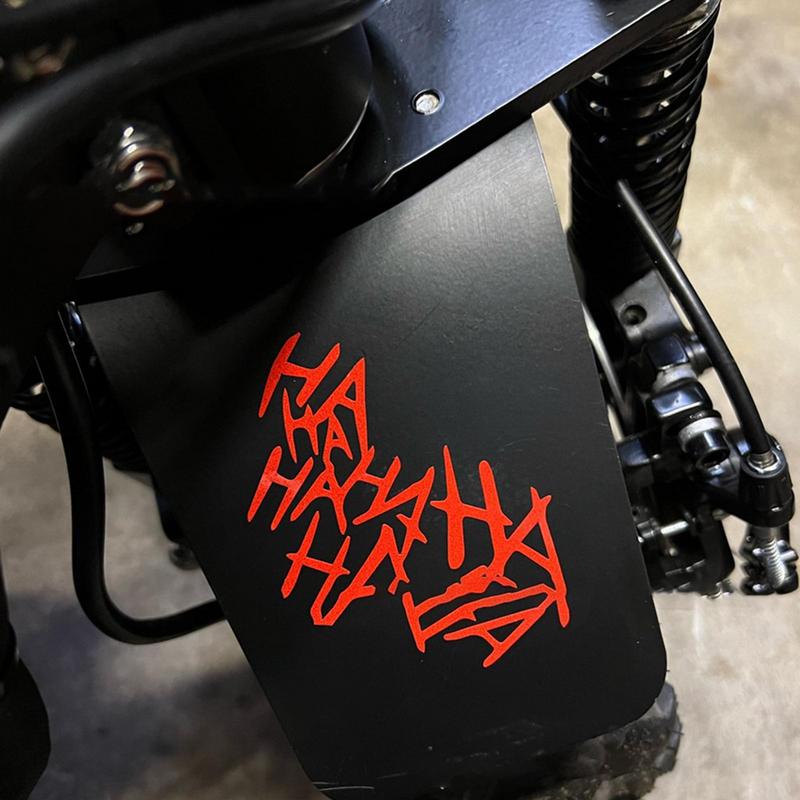 Hahaha Motorrad Helm Aufkleber lustige Joker Aut ofens ter Aufkleber wasserdichte Auto-Styling Fahrzeug reflektierende Aufkleber Stoßstange Aufkleber