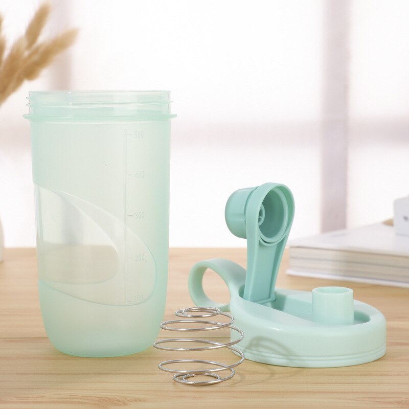 550ml shaker flaskor bred mun sport fitness vattenflaska med vågsäker student män och kvinnor kopp