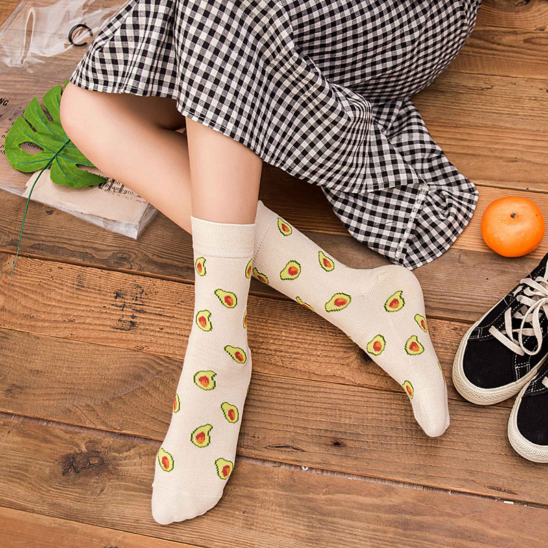 Skarpety śmieszne słodkie rysunkowe owoce banan awokado cytrynowy jaj pliki cookie pączki jedzenie szczęśliwy w japońprzejrzeć stylu Harajuku deskorolka skarpetki
