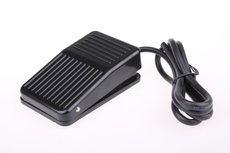 SPDT Nonslip Metal Momentary Electric Power Foot Pedal Switch Black Single Action On Off Floor Stomp Foot Switch AC 250V 10A: With 100cm Wire