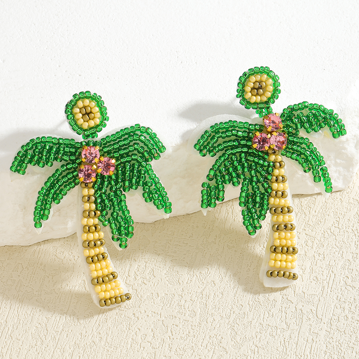 Boucles d'oreilles bohême classiques de Style mignon pour femmes, boucles d'oreilles en perles de riz faites à la main, approprié pour les rassemblements de camarades de classe des filles: Estampage à chaud