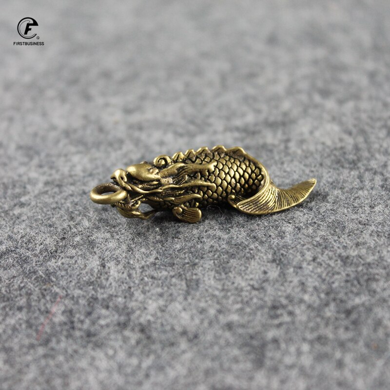 Vintage koppar drake karp figurer bilnyckelring hänge retro mässing kinesisk prydnad heminredning tillbehör