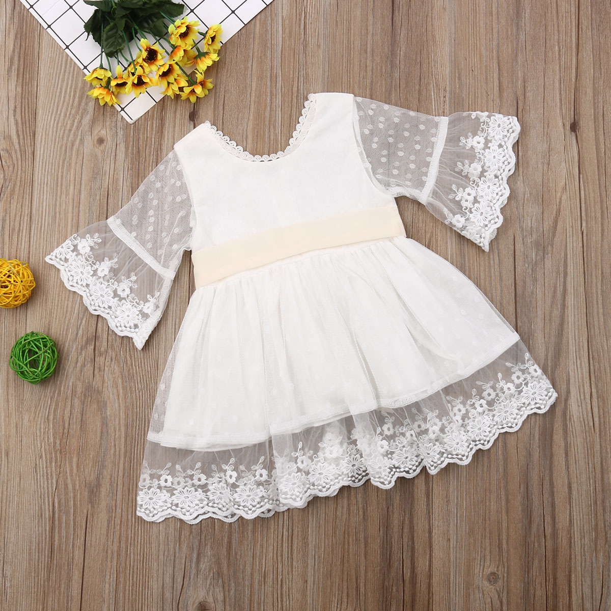 Vestido blanco de dama de honor de primavera para niñas. Vestidos de boda princesa con lazo de manga larga y encaje hasta la rodilla para niñas.