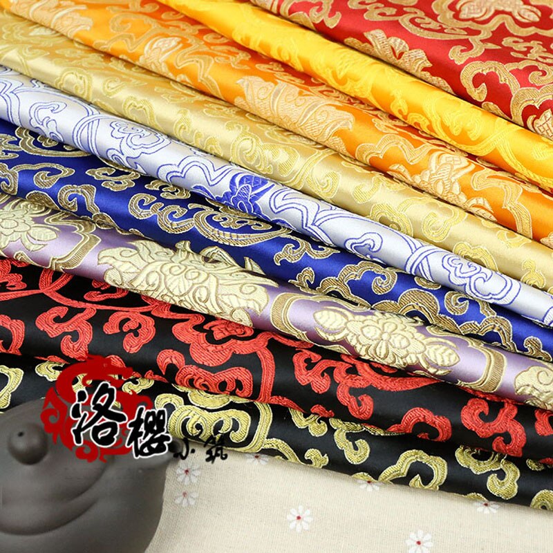 Costume chinois Han Tang | Kimono en soie, Damask, tissu broderie, fleurs riches, Style épais