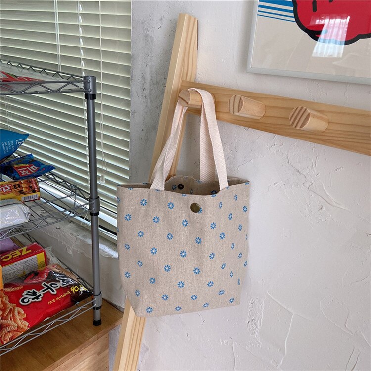 Small fresh and reusable portable lunch bag lunch bag female mini hand carrying small cloth bag casual all-match lunch bag: 2