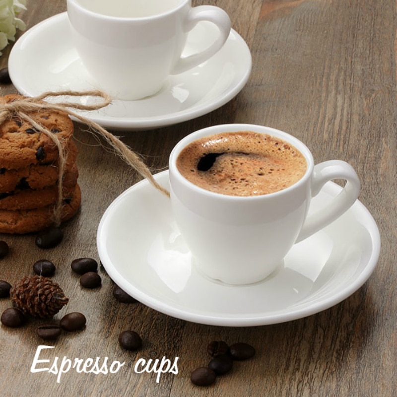 Billig klassisk europeisk stil hvit keramisk italiensk kaffekopp 80ml liten kapasitet espresso skudd krus og tallerken kommode taza